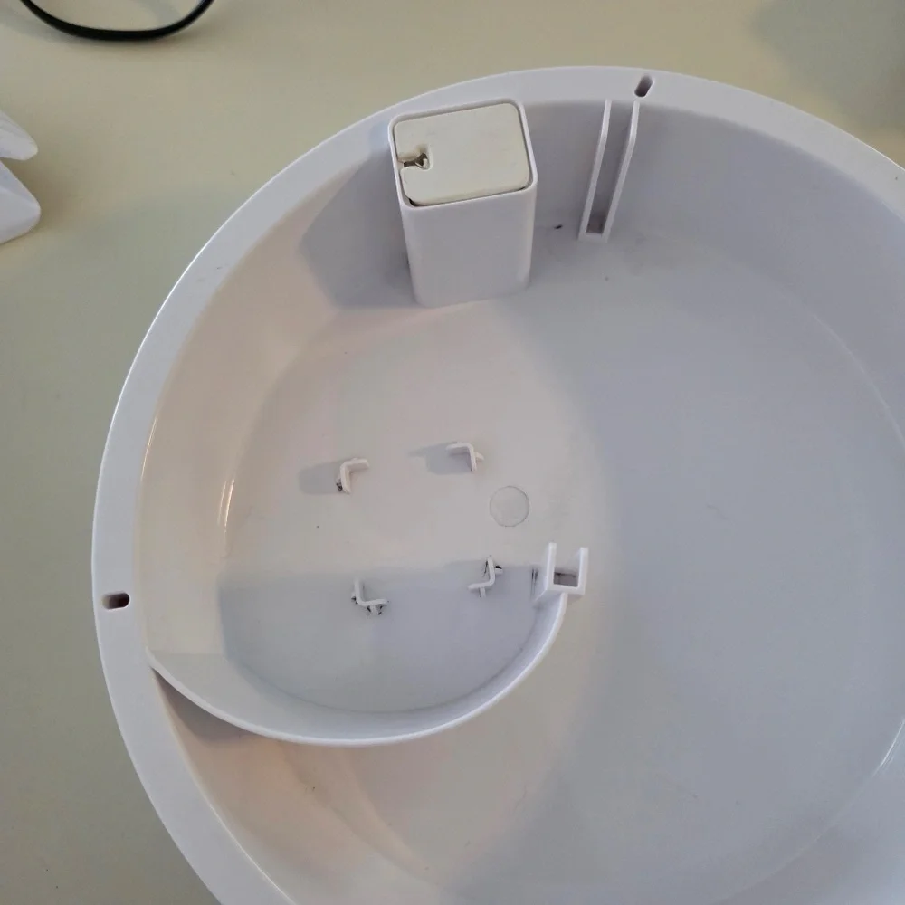Harmony Waterslide Classic Pet Fountain - Opened box - Picture 9 of 9